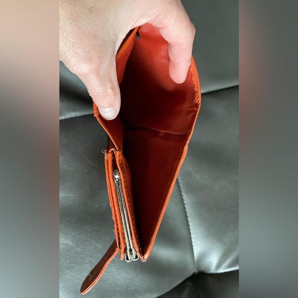 Leather Burnt Orange Bi-Fold Compact Wallet - Picture 2 of 9